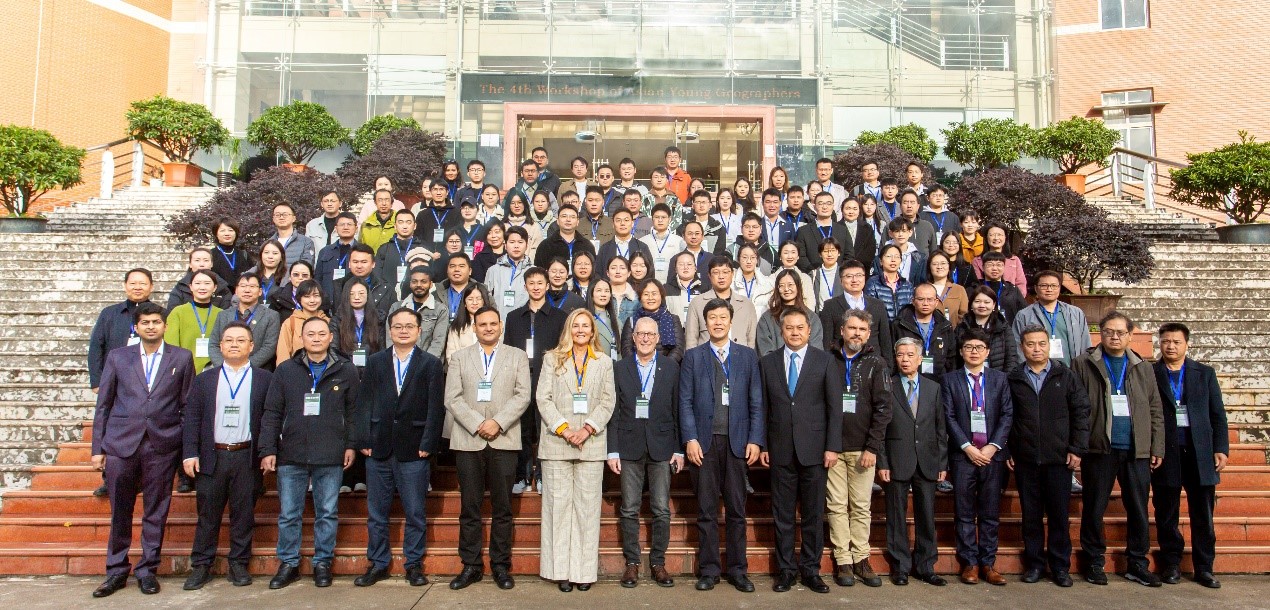 第四届亚洲青年地理学家研讨会合影.jpg 第四届亚洲青年地理学家研讨会合影.jpg